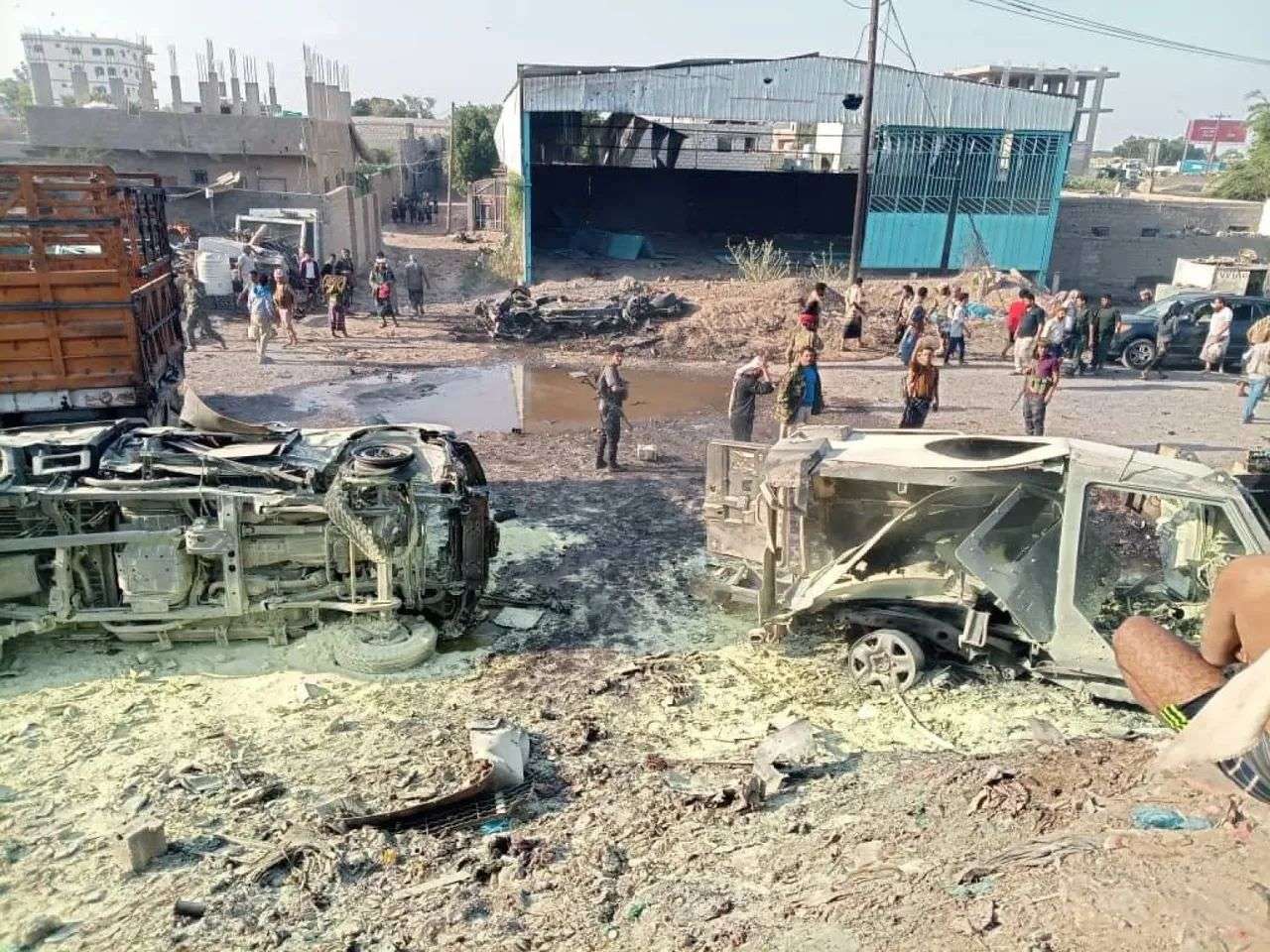 كشف حقيقة صور "المتهم" بتفجير موكب العميد حمدي شكري في عدن